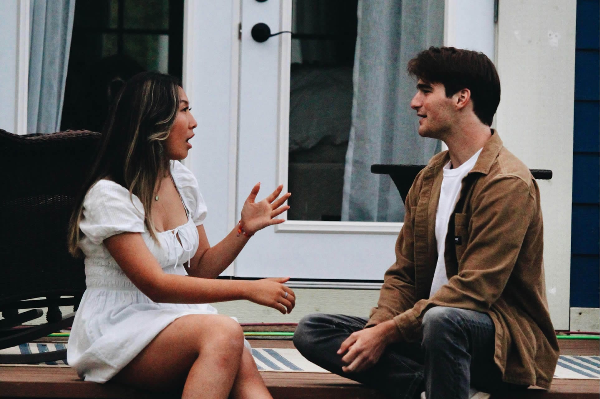 How to Write Compelling Dialogue